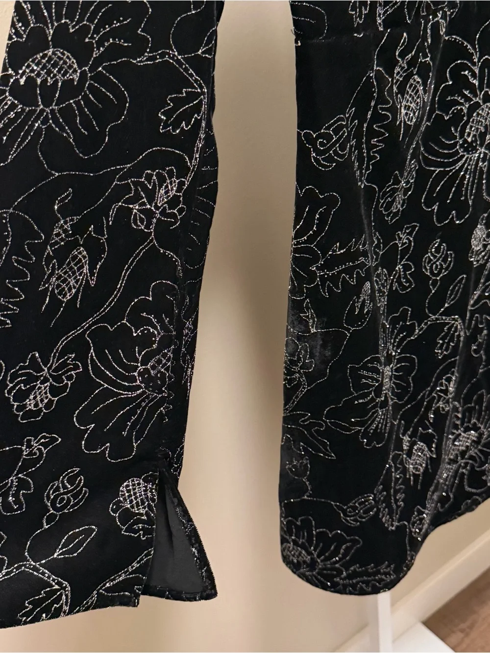 Lost + Wander Black Floral V-Neck Long Sleeve Mini Dress - Picture 4 of 6